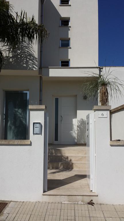 Case Vacanze Iris Uggiano La Chiesa Exterior photo